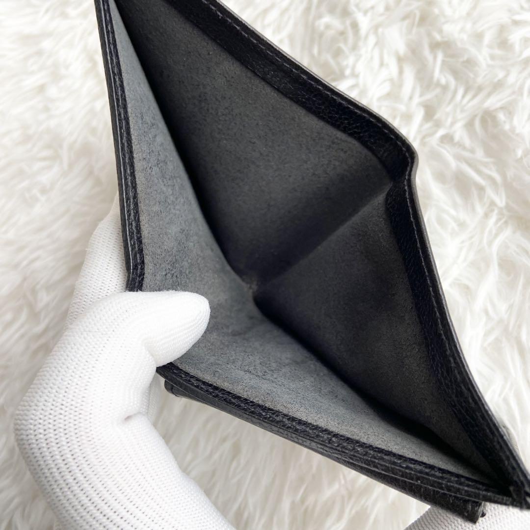 極美品 イルビゾンテ 二つ折り財布 レザー ロゴ型押し ブラック