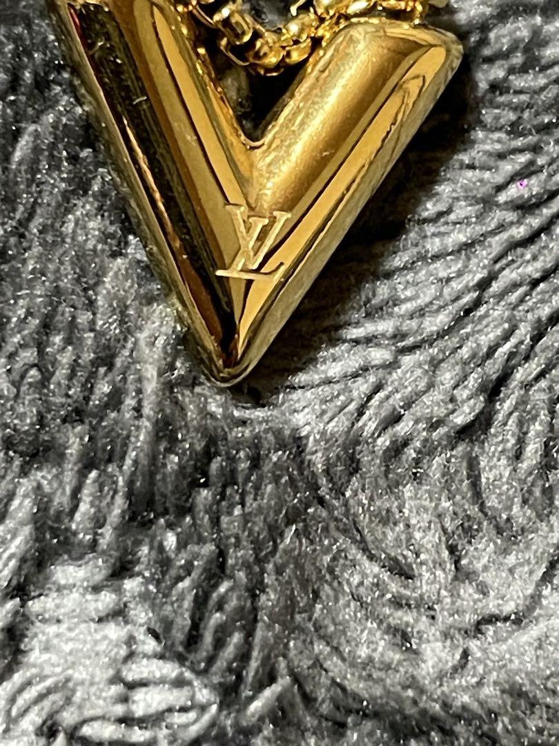 LOUIS VUITTON ネックレス　エセンシャルV 美品