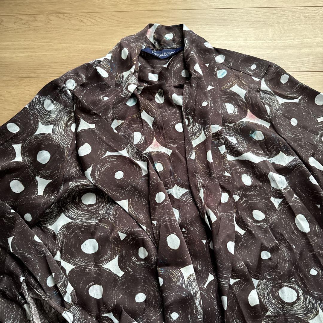 [新品・未着用] HEARALBONYボウタイブラウス Kuromaru