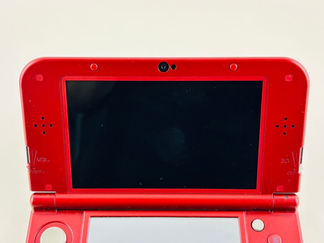 メタリック レッド
