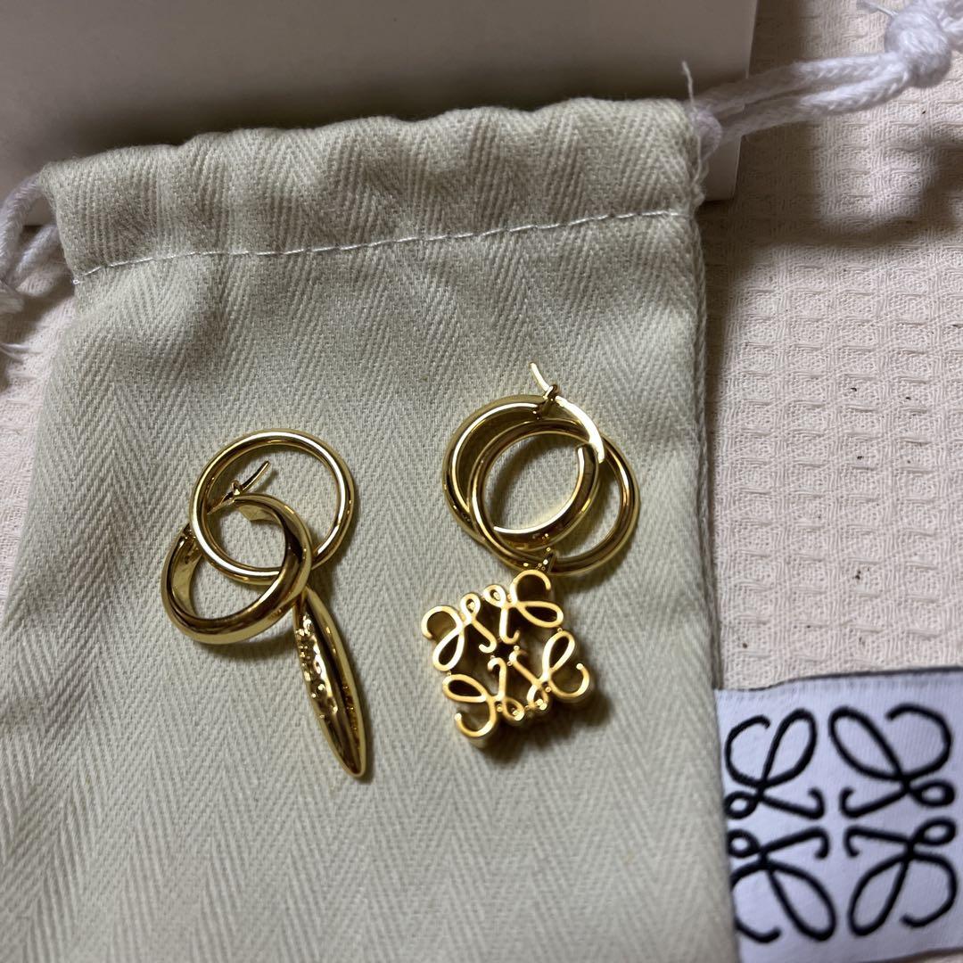 LOEWE ロエベ ピアス メタル ゴールド : ブランドバリュー