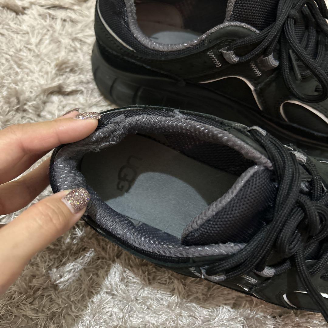 UGG ブラック スニーカー