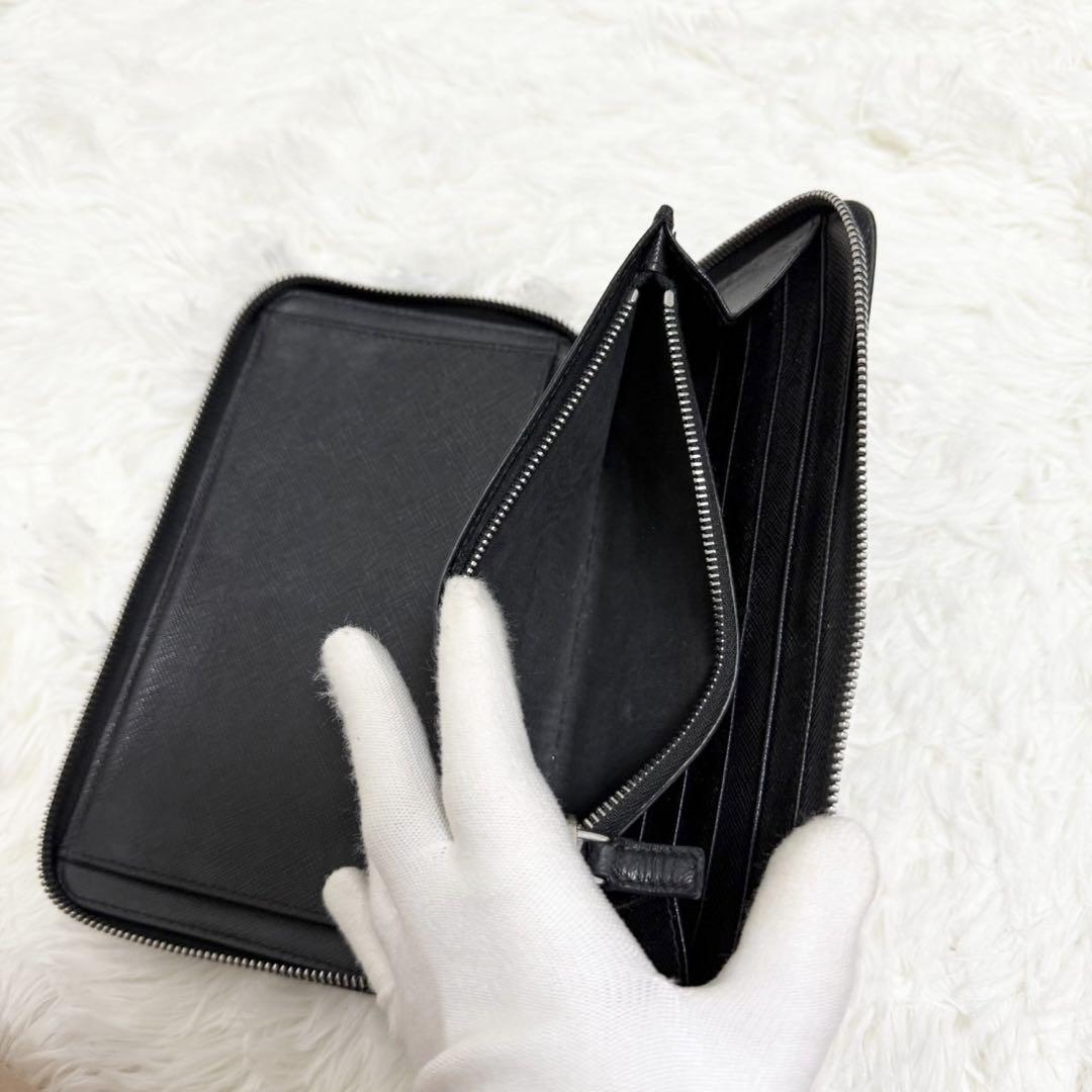 【人気】PRADA プラダ　長財布　ラウンドジップ　サフィアーノレザー　三角ロゴ