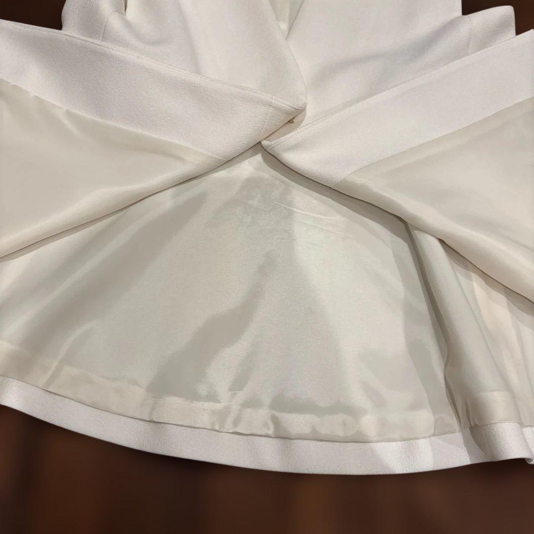 ユナイテッドアローズグリーンレーベルリラクシングのホワイト Vネック ベスト ユナイテッドアローズグリーンレーベルリラクシングのホワイト Vネック ベスト