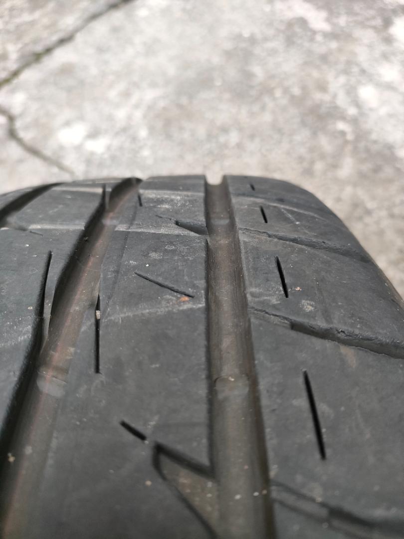 ブリジストンLUFT RV2　215/60R16　＋　エスティマ純正ホイール