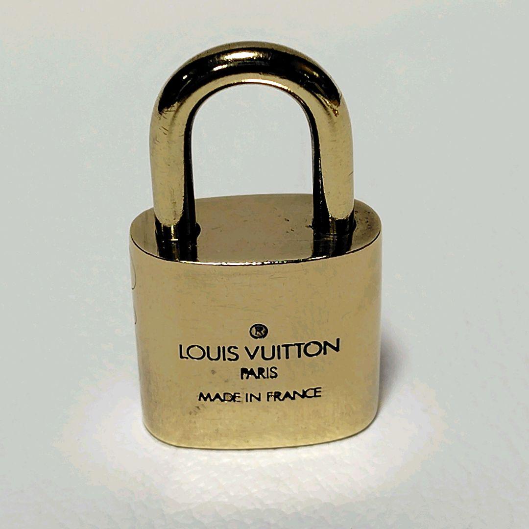 美品✨　LOUIS VUITTON　ゴールドネックレス　パドロック　南京錠　人気