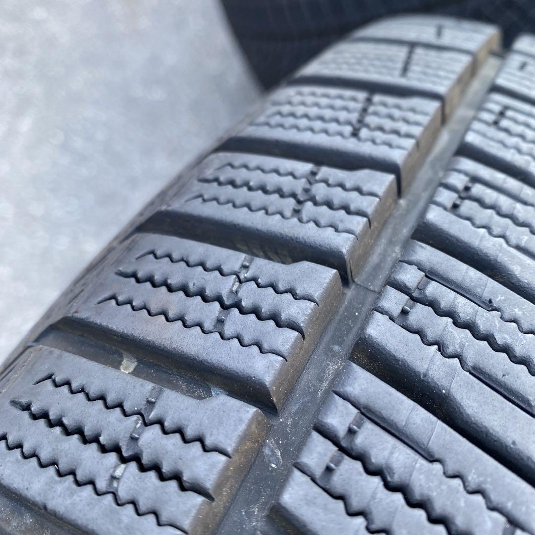 ピレリスタッドレスセット2022年製215/50R17レヴォーグ等