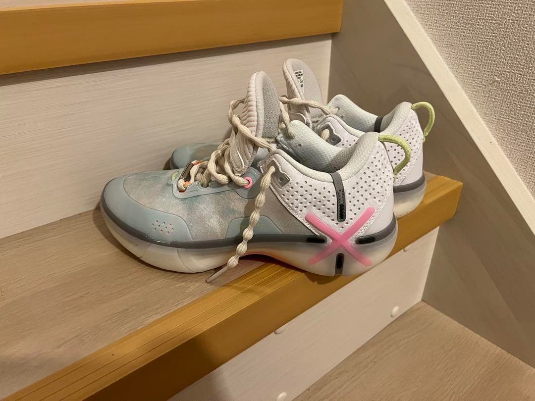 バスケットボールシューズ 女性用24.5cm・Westward Leaning