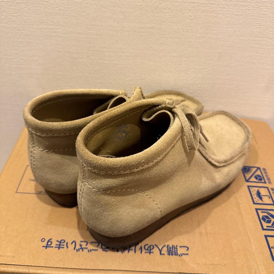 CLARKS オリジナルズ クラークス　ベージュローファーワラビー