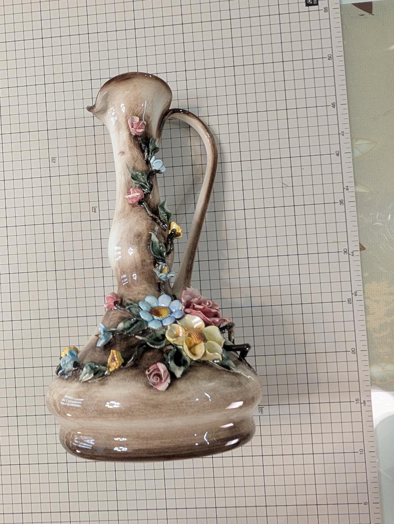 柔らかい 花柄装飾 陶器製 花瓶 高さ約20cm - メルカリ 工芸品