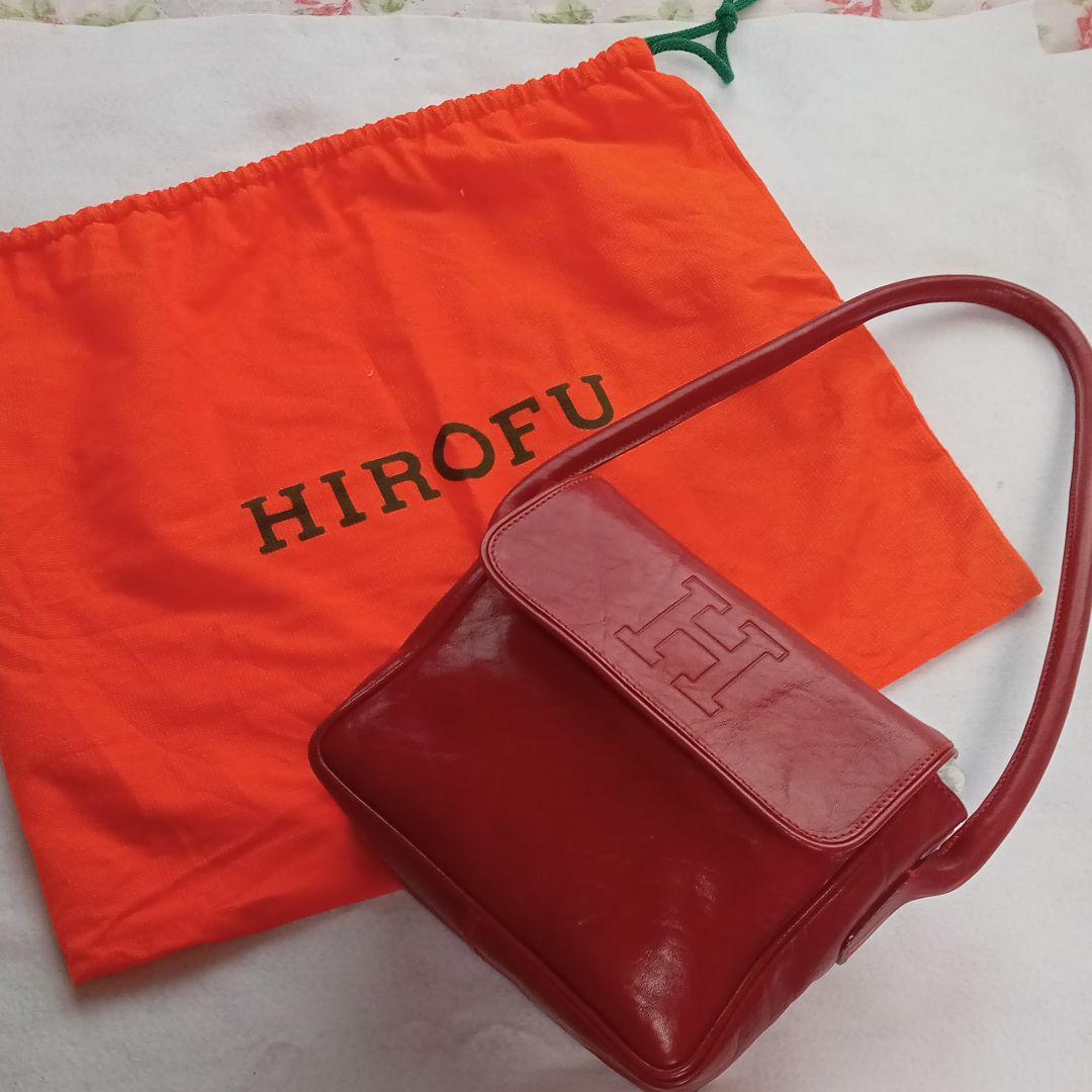ヒロフの赤い可愛いバックをお安くお譲り致します。!