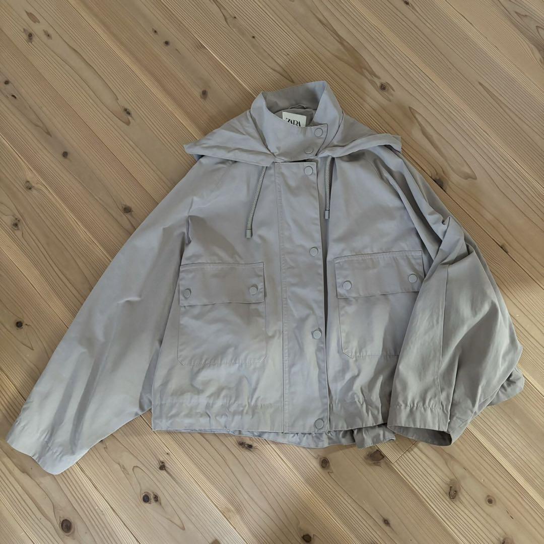 ZARA フーデットブルゾン ポケット付きマウンテンパーカー ZARA フーデットブルゾン ポケット付きマウンテンパーカー