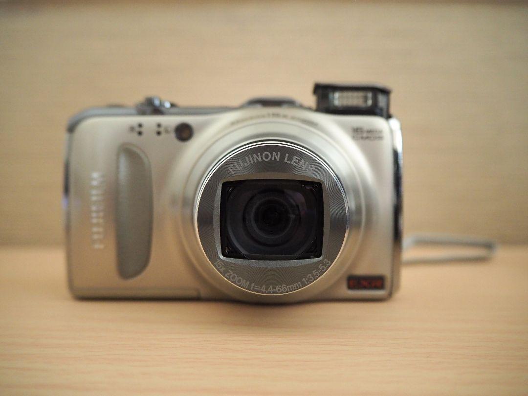動作良好] FUJIFILM FINEPIX F550 EXR デジタルカメラ