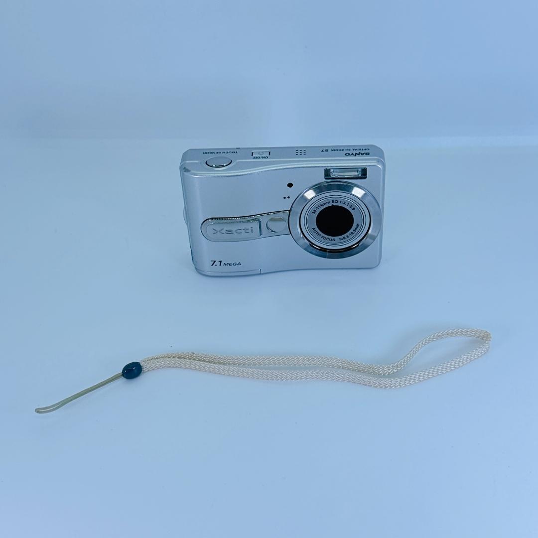 SANYO DSC-S7 シルバー 単3電池駆動 - メルカリ
