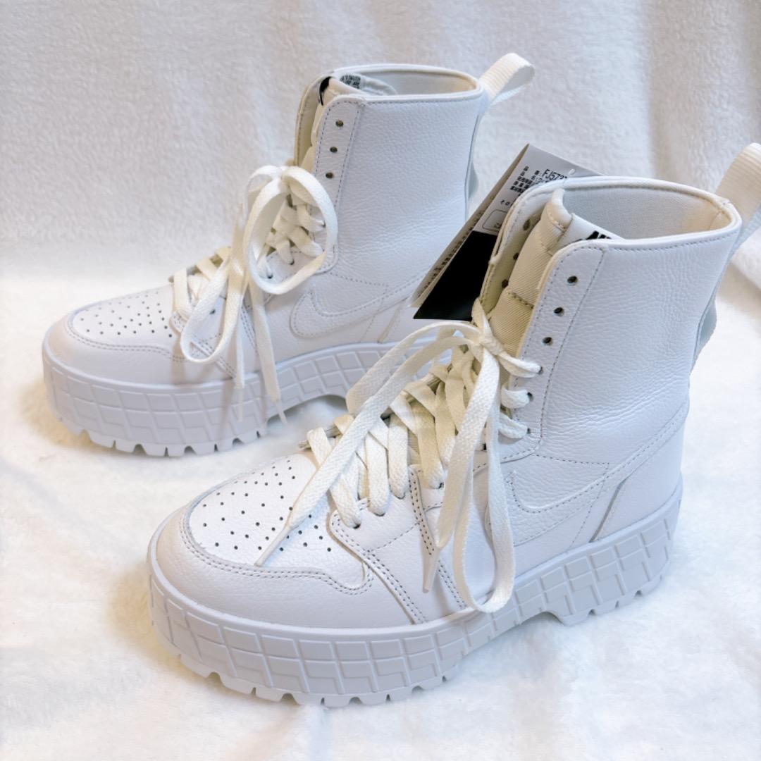 【新品✨】ナイキ ウィメンズ エアジョーダン 1 ブルックリン 24.5cm 白 【新品✨】ナイキ ウィメンズ エアジョーダン 1 ブルックリン 24.5cm 白