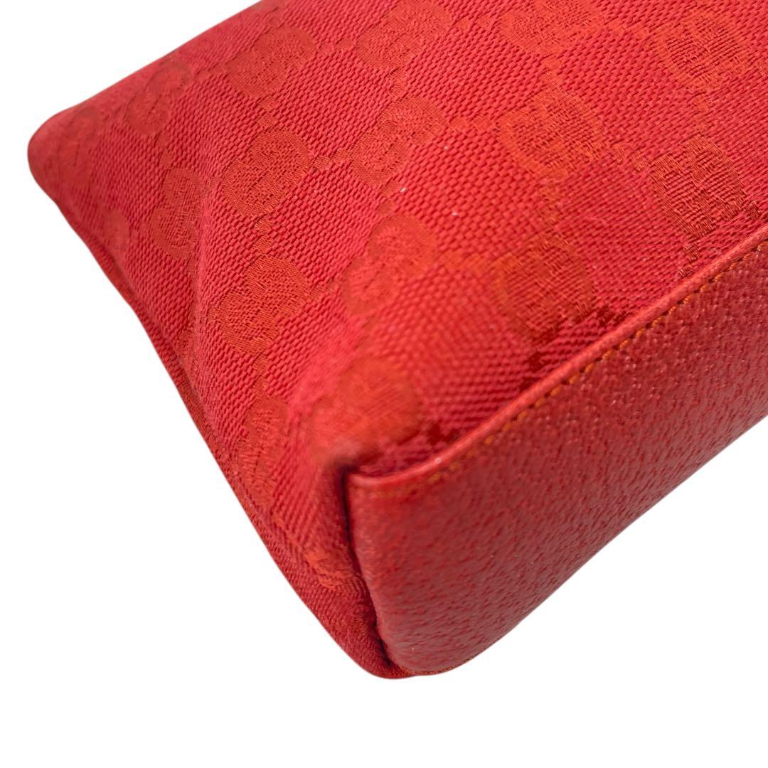 未使用 グッチ GUCCI レッド 赤 GGマーク 化粧ポーチ 未使用 グッチ GUCCI レッド 赤 GGマーク 化粧ポーチ