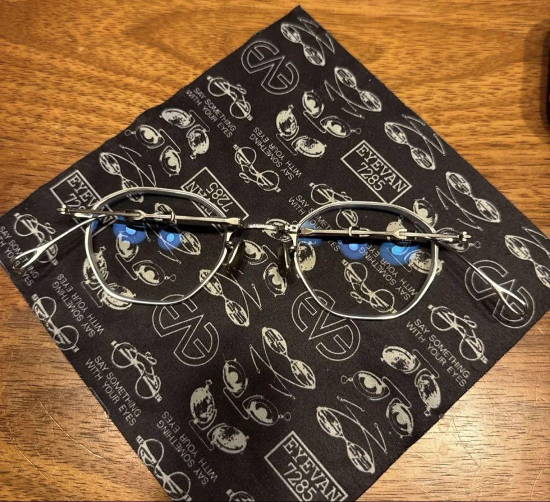 EYEVAN7285 803