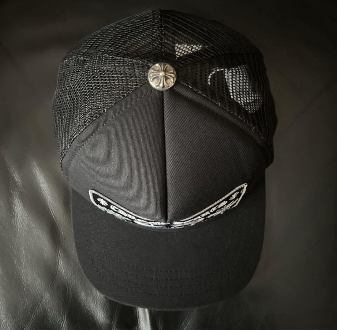 CHROME HEARTS ブラック トラッカーキャップ