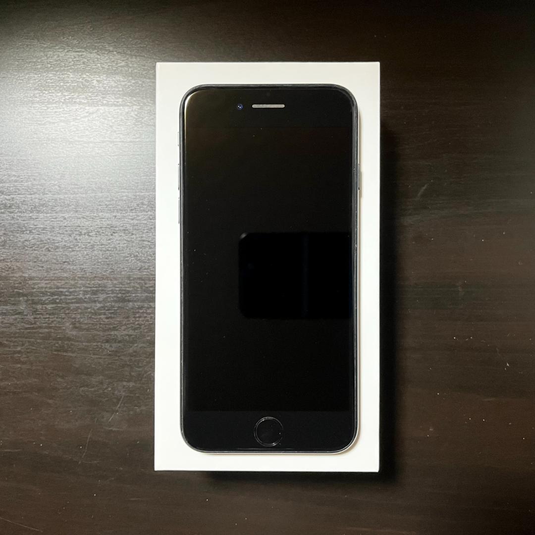 ★Apple iPhone SE2 (第2世代) 64GB ブラックSIMフリー