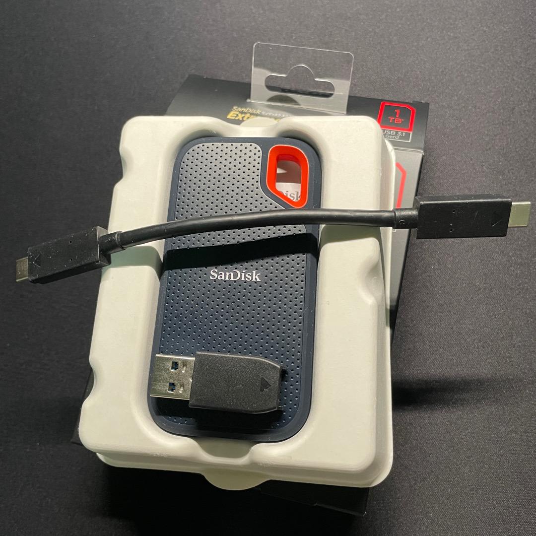国内外の人気 【ほぼ新品】サンディスク SSD 1TB PC周辺機器 国内外の人気 【ほぼ新品】サンディスク SSD 1TB PC周辺機器