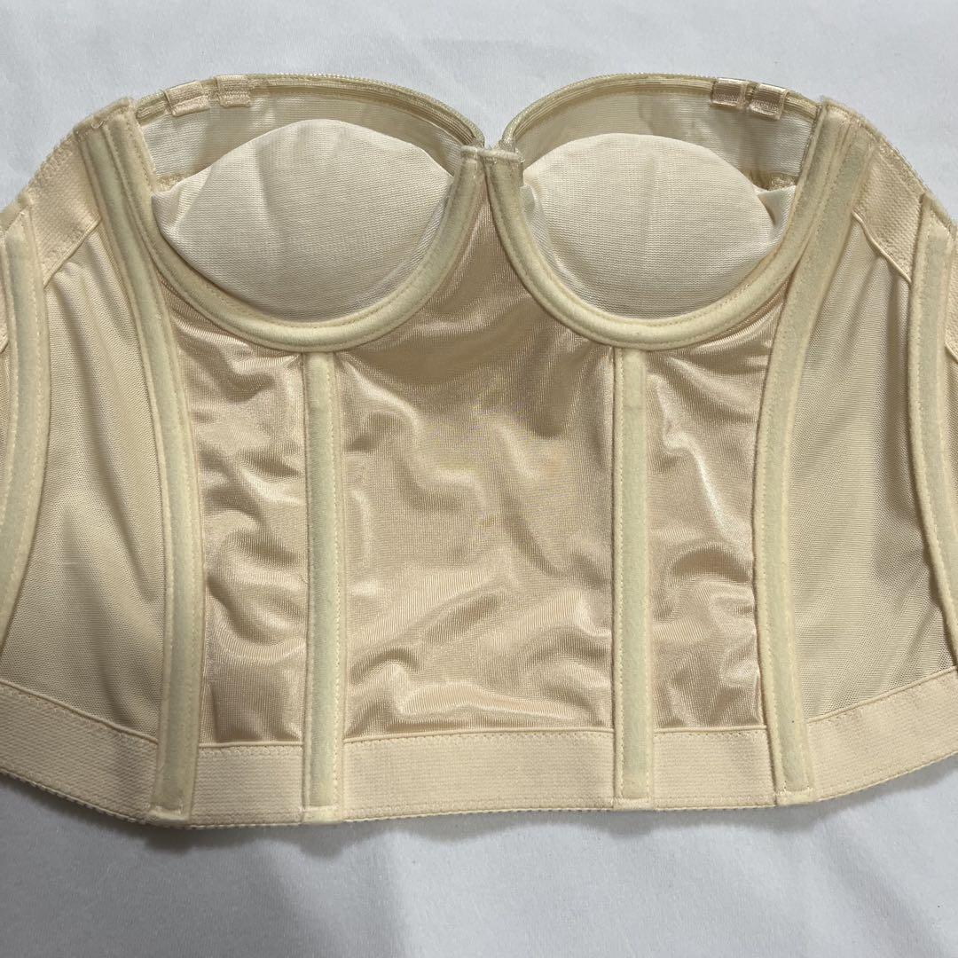 Four Sis & Co. フォーシスアンドカンパニーブライダルインナーC70 FOUR SIS & CO Vカットビスチェ C70 フォーシス&カンパニー