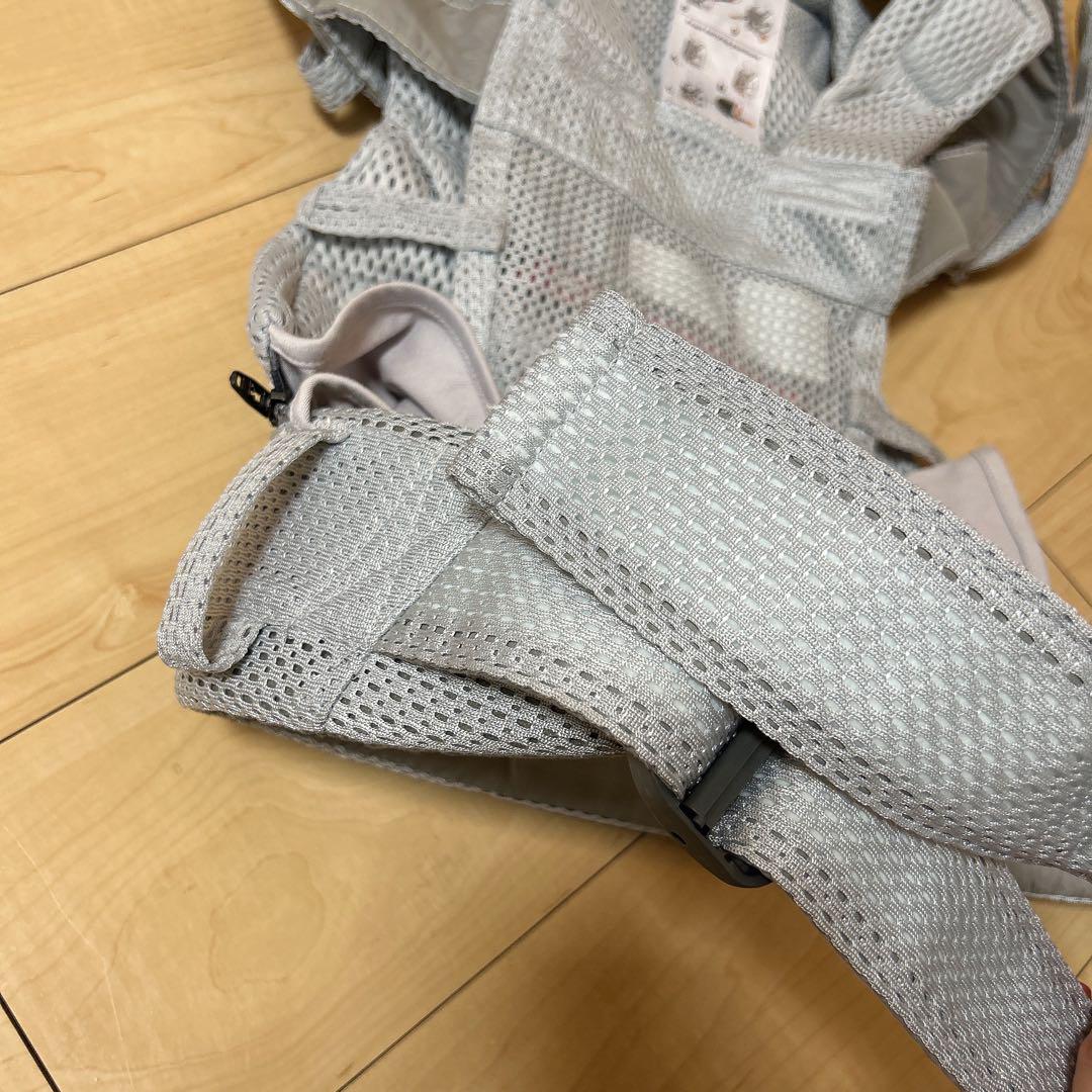 ベビービョルン 抱っこ紐 ONEKAI Air（ワンカイ エアー）　シルバー