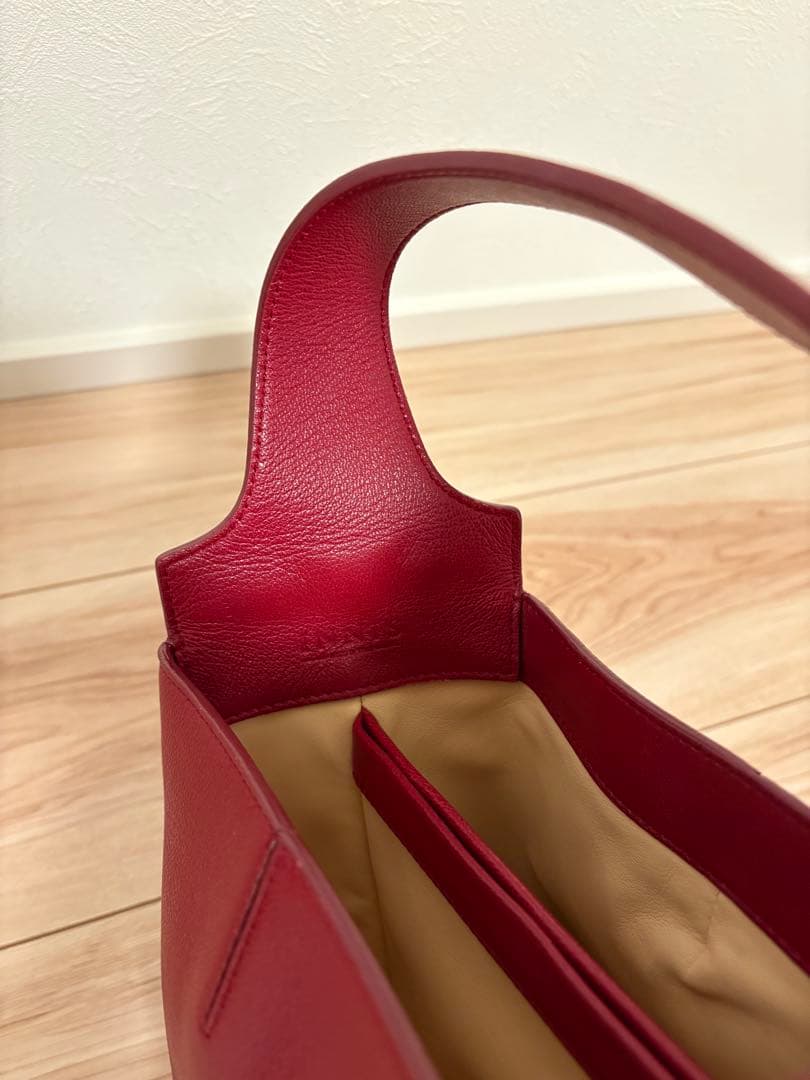 INNIS イニス ハンドバッグ レザー ショルダー INNIS イニス ハンドバッグ レザー ショルダー
