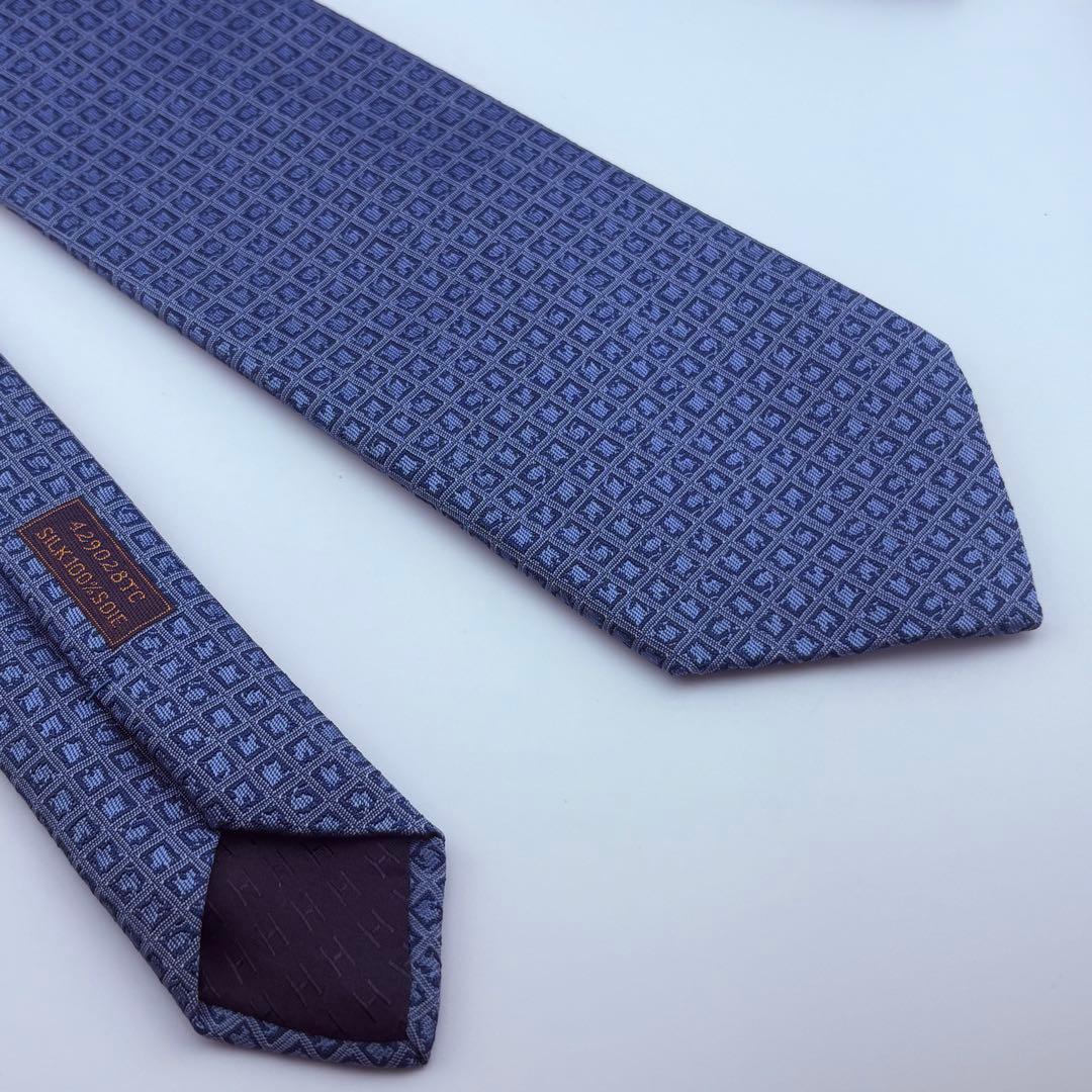 Hermes’ Ginzaネクタイ 新品未使用箱タグ付き 現行柄 Hermes’ Ginzaネクタイ 新品未使用箱タグ付き 現行柄