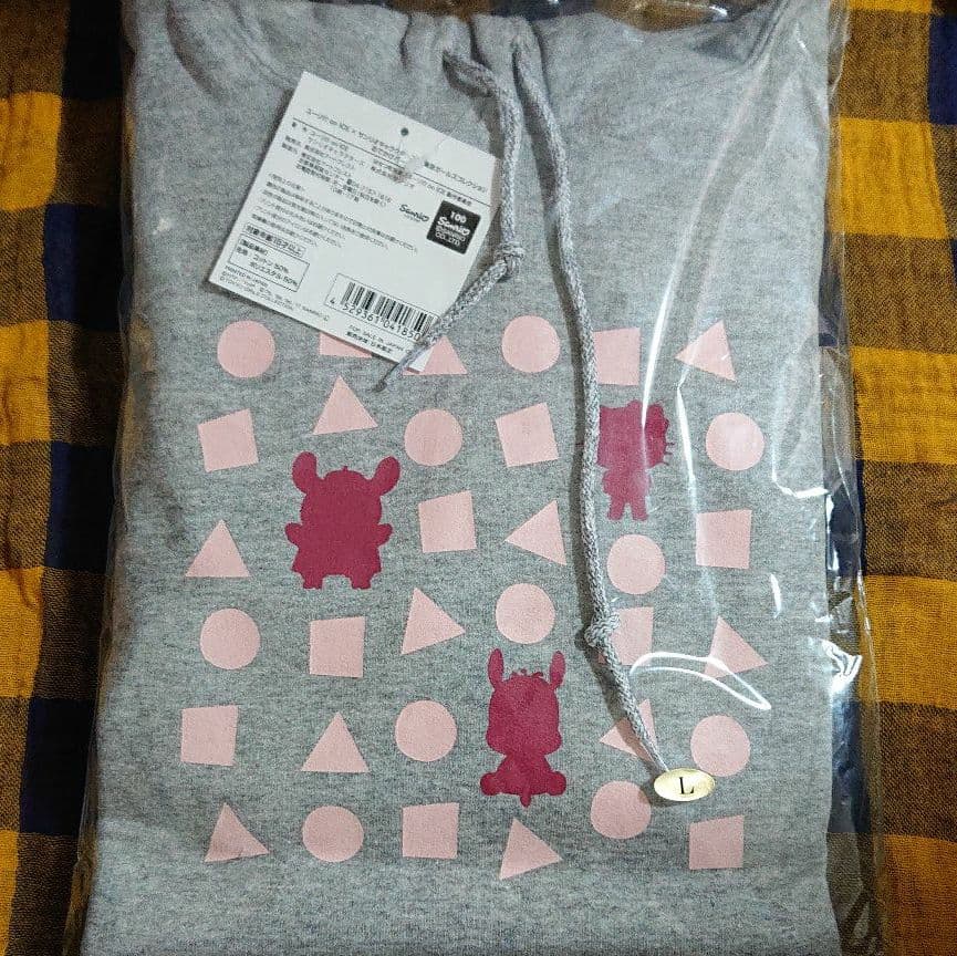 ユーリ On Ice おでかけパーカー サンリオ Tgc メルカリ