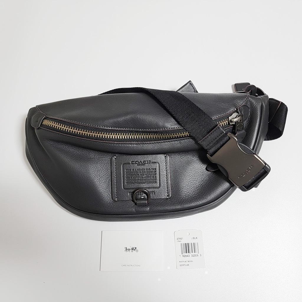 【COACHコーチ】リビングトンベルトバッグ　ボディバッグウエストバッグ 黒