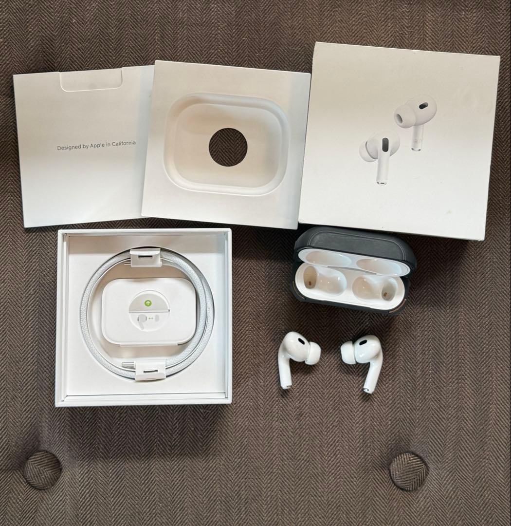 Apple AirPods Pro (第2世代) タイプC ESR保護ケース付き