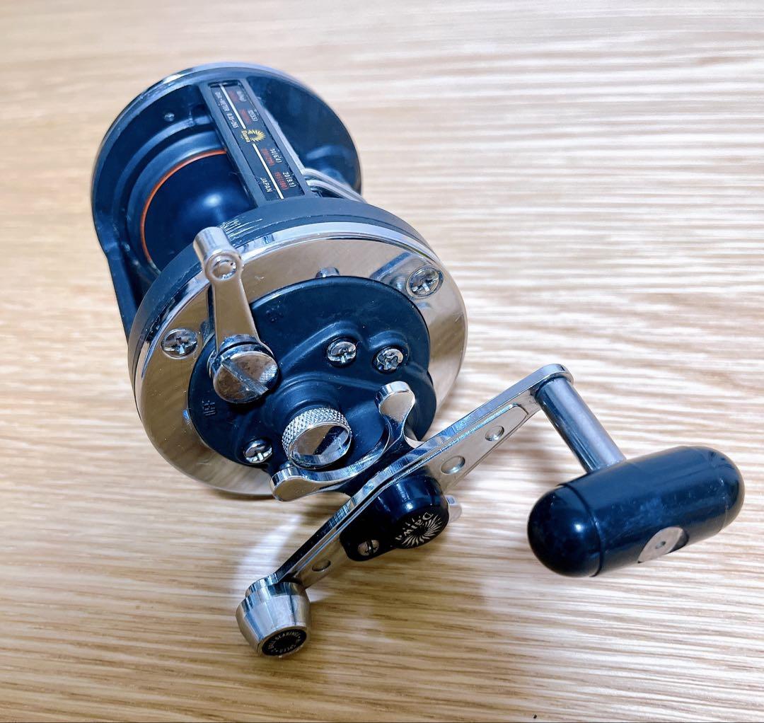 美品　Daiwa Sealine 27H ダイワ シーライン 手動 両軸リール