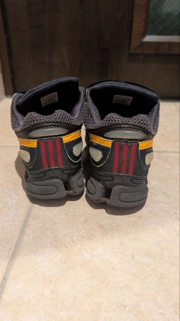 アディダスバイラフシモンズ rafsimons 27.5cm 最初期希少コラボ アディダスバイラフシモンズ rafsimons 27.5cm 最初期希少コラボ