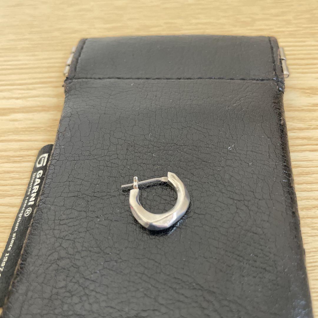 GARNI クロッケリーピアス