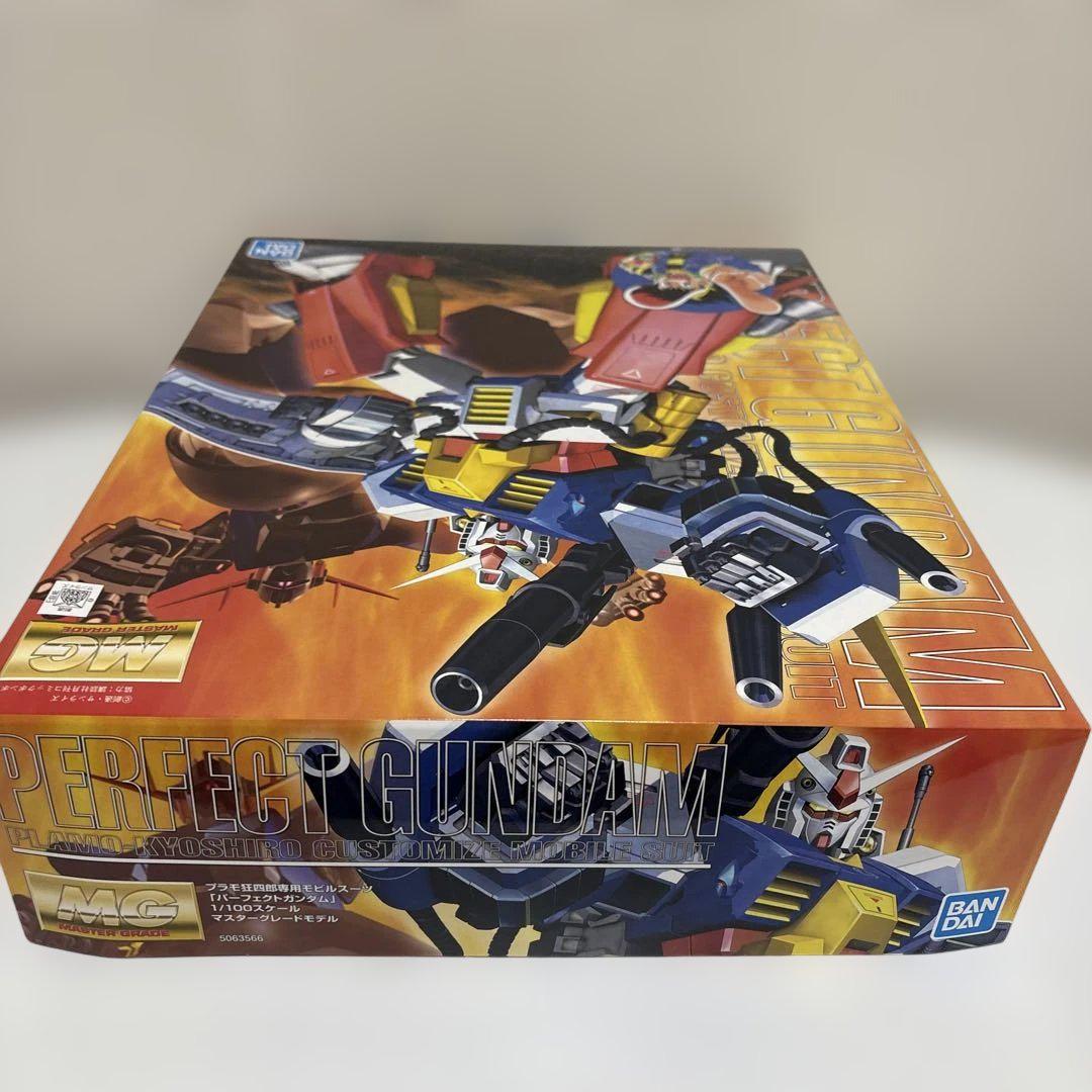MGパーフェクトガンダム　プラモ狂四郎専用モビルスーツ