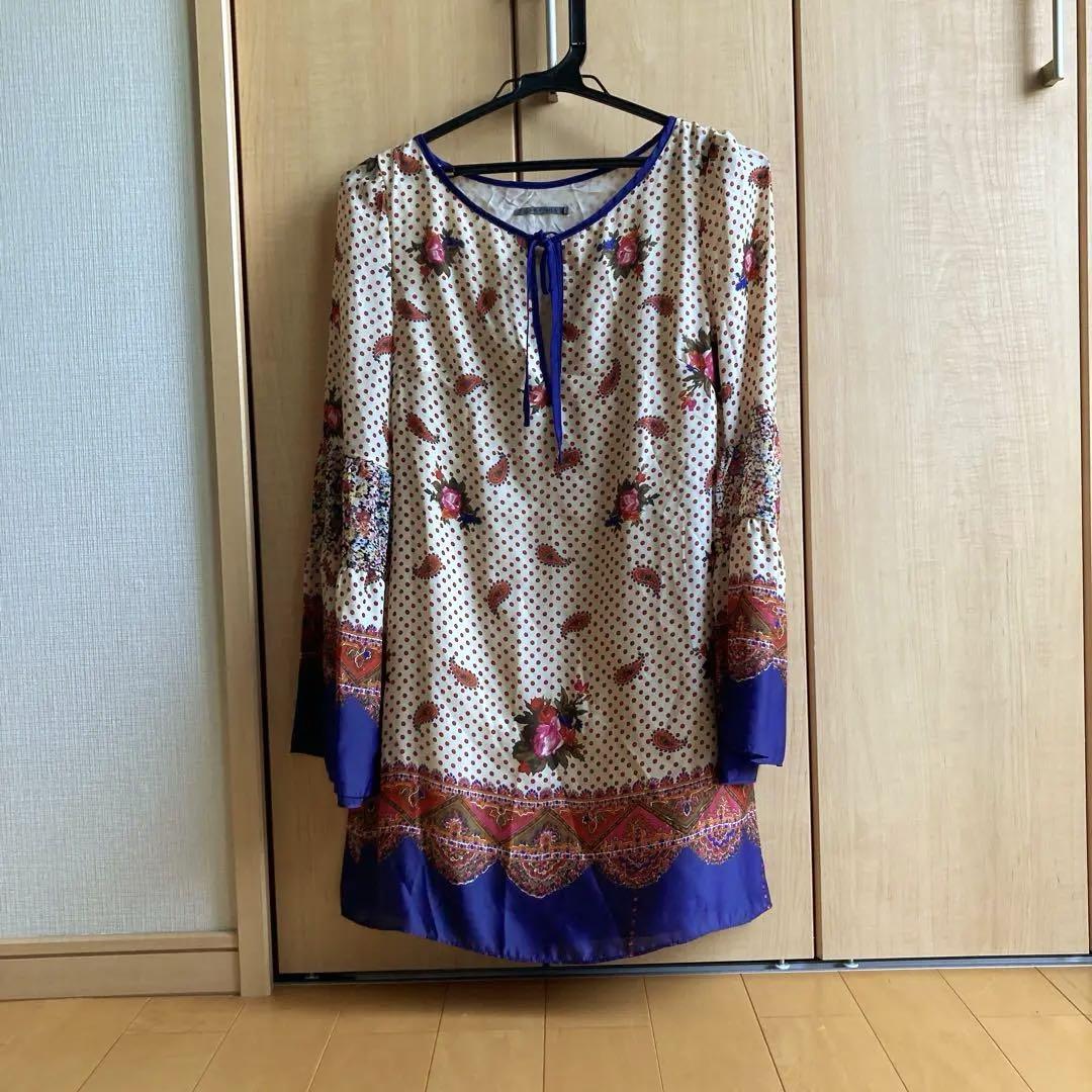 流行り の ブランド  花柄ドット柄フレアスリーブチュニック メルカリ - トップス