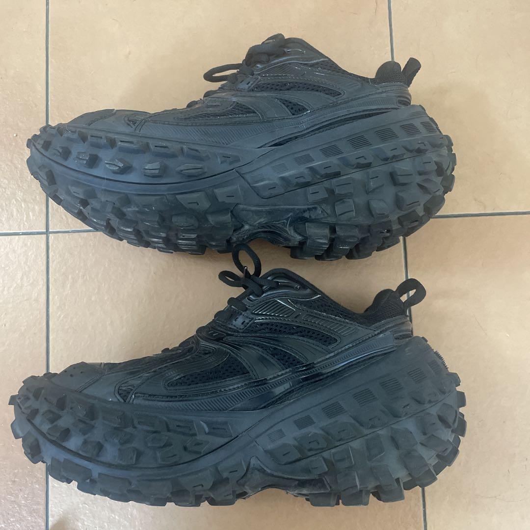 Balenciaga Defender/Bouncer
