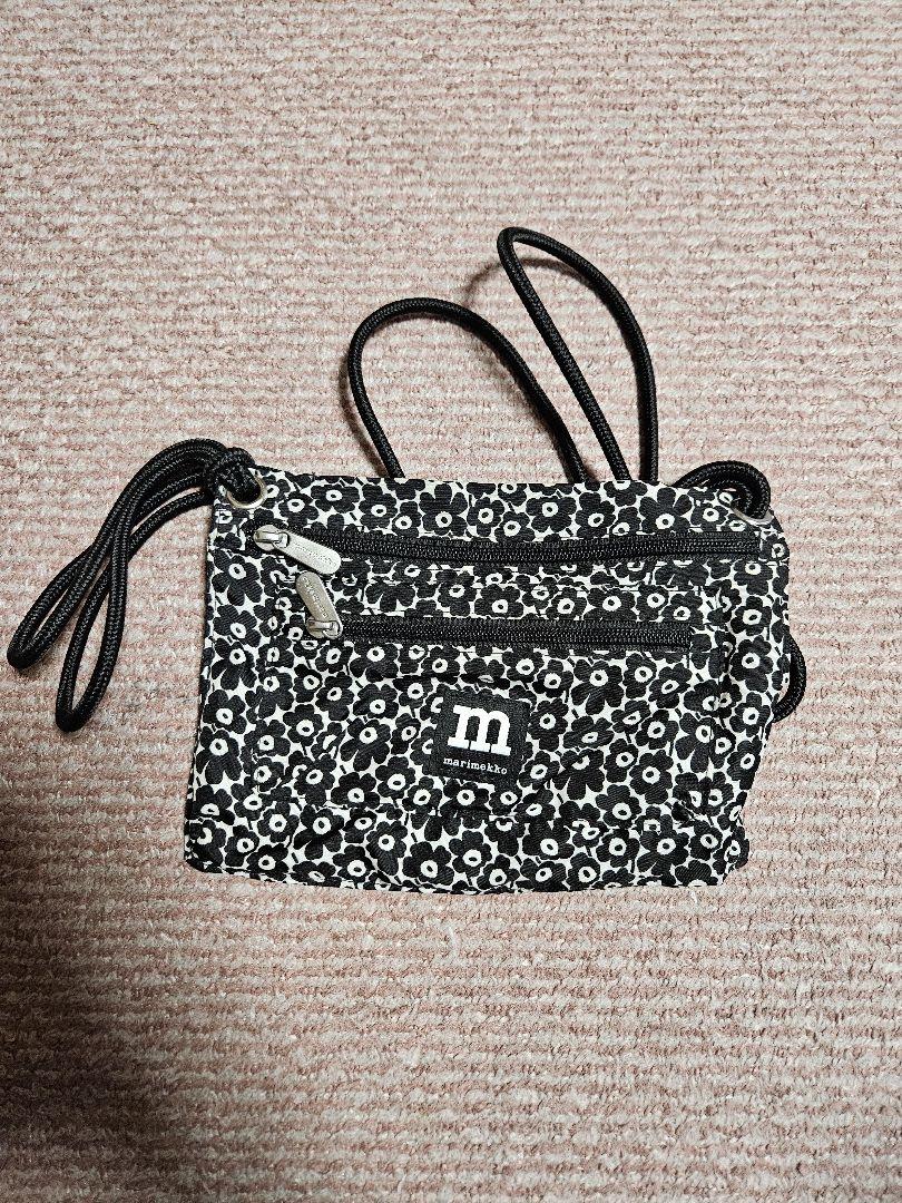 marimekko サコッシュ