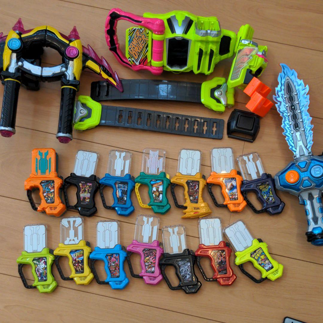 仮面ライダー　エグゼイド　変身ベルト　ガシャット その他 おもちゃ おもちゃ・ホビー・グッズ 【最安値】