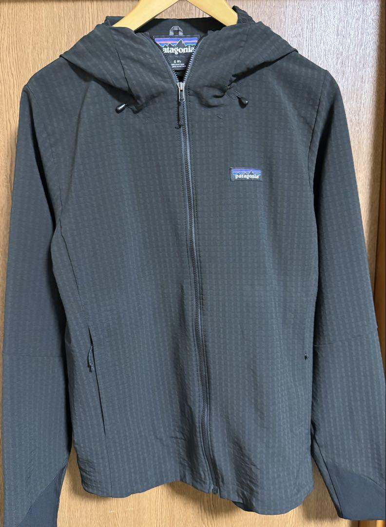 Patagonia パタゴニア R1テックフェイス・フーディ