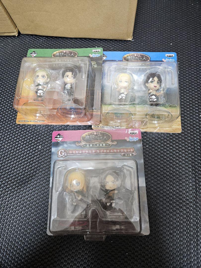 一番くじ進撃の巨人 フィギュアセット+ - メルカリ