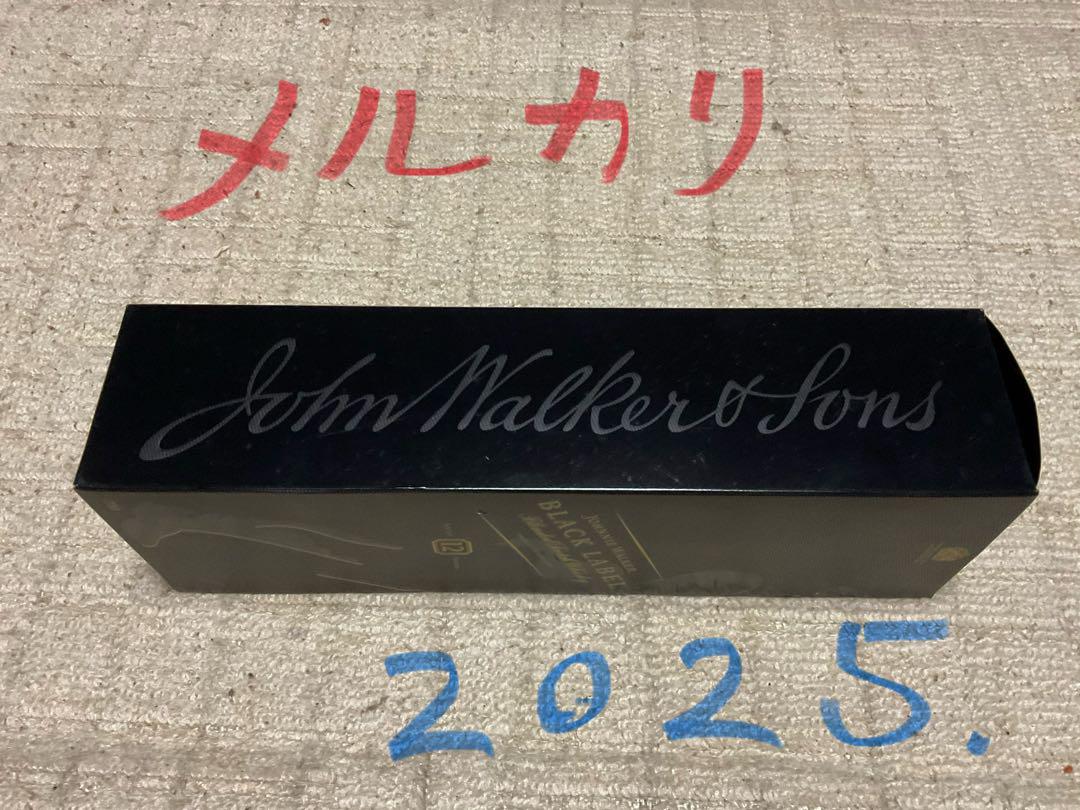 JOHNNYE WALKER／BLACK LABEL・AGED12YEARS。