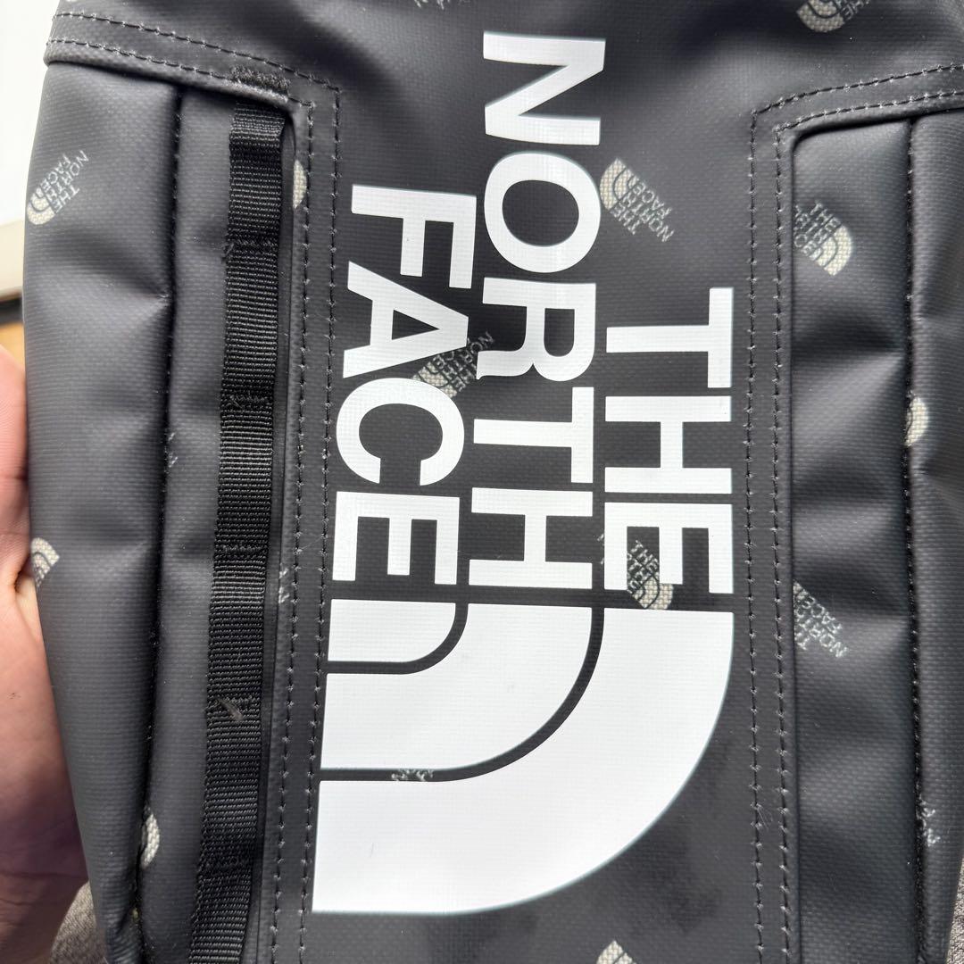 【未使用級】THE NORTH FACE ヒューズボックスポーチ　ショルダー