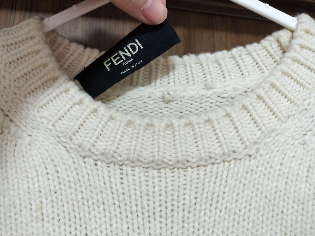 FENDI ロゴニットセーター