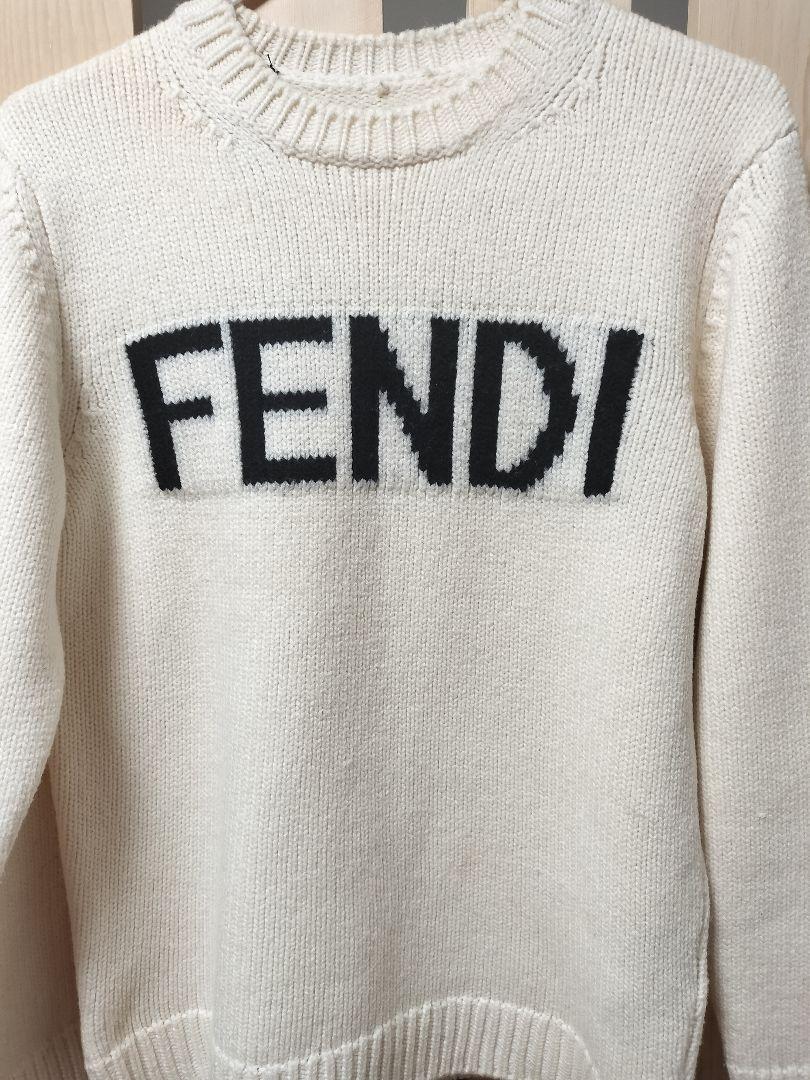 FENDI ロゴニットセーター