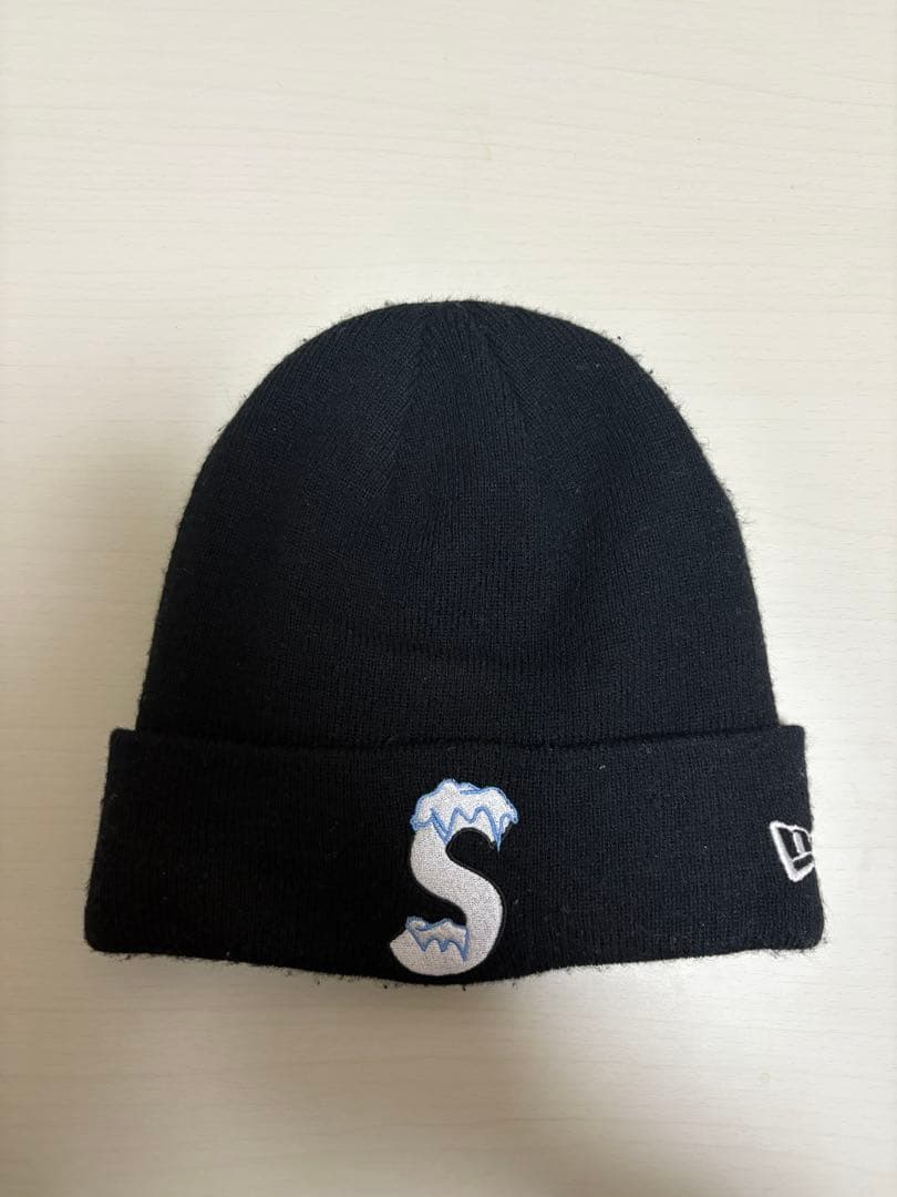 supremeSロゴビーニー