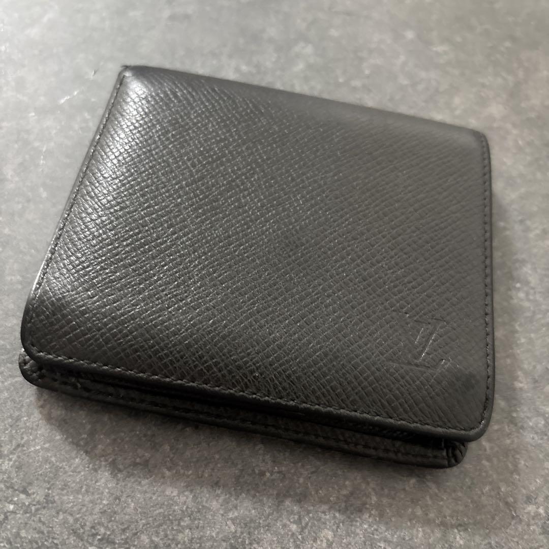ゼニス新作モデル Louis Vuitton メルカリ - 二つ折り財布 ブラック 小物