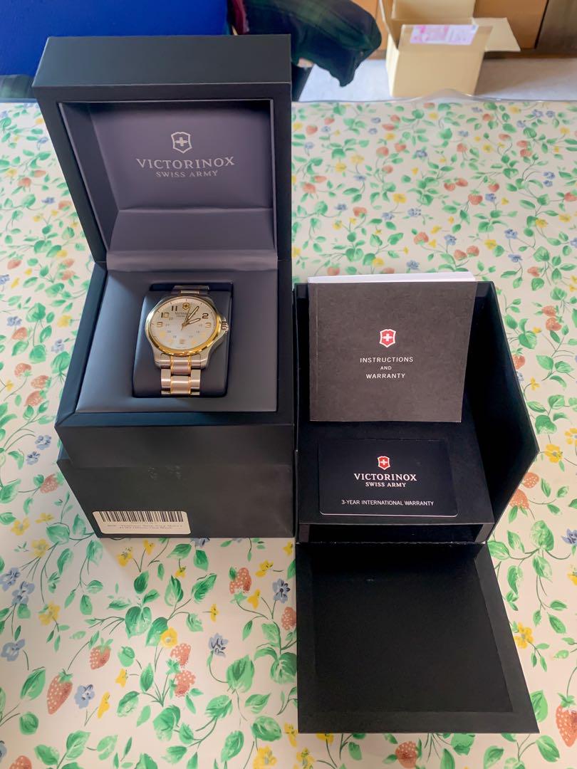 腕時計Victorinox Swiss Army Men's 241362