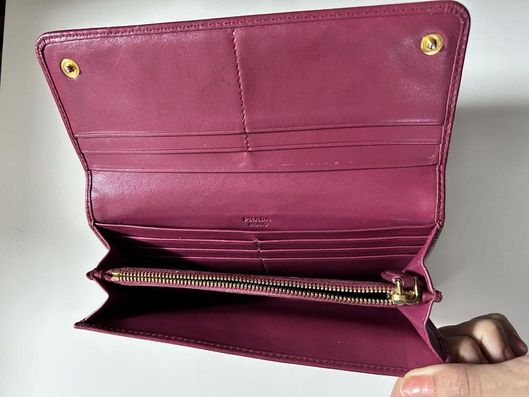 新品 プラダ 正規品 長財布 キルティング 財布 PRADA 箱袋付 パスケース