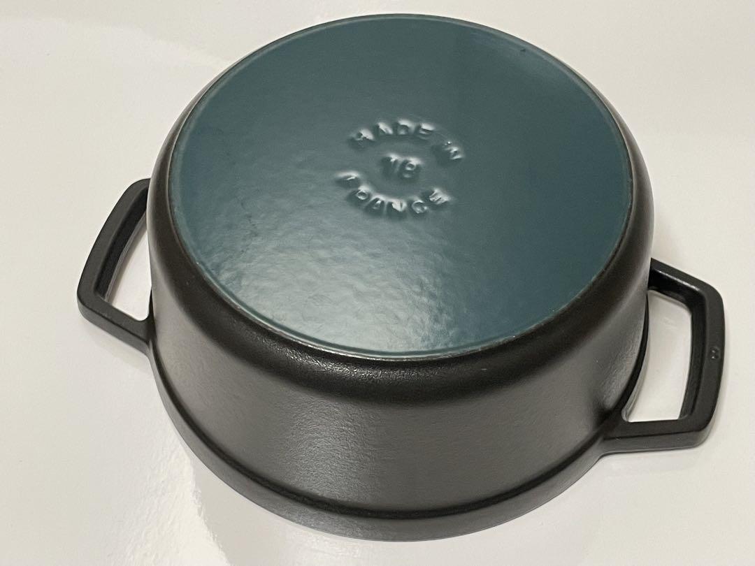 ストウブ　ラウンド18cm ブラック